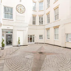  Apartment Houndsgate Court, United Kingdom