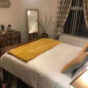  Apartment Lovely Ground Floor With Easy Parking. United Kingdom
