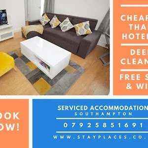  Apartment 6 - Lovely Available For Guests Parking Wifi United Kingdom